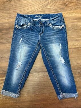 Amethyst Jeans Women's Distressed Blue Denim Capri Jeans